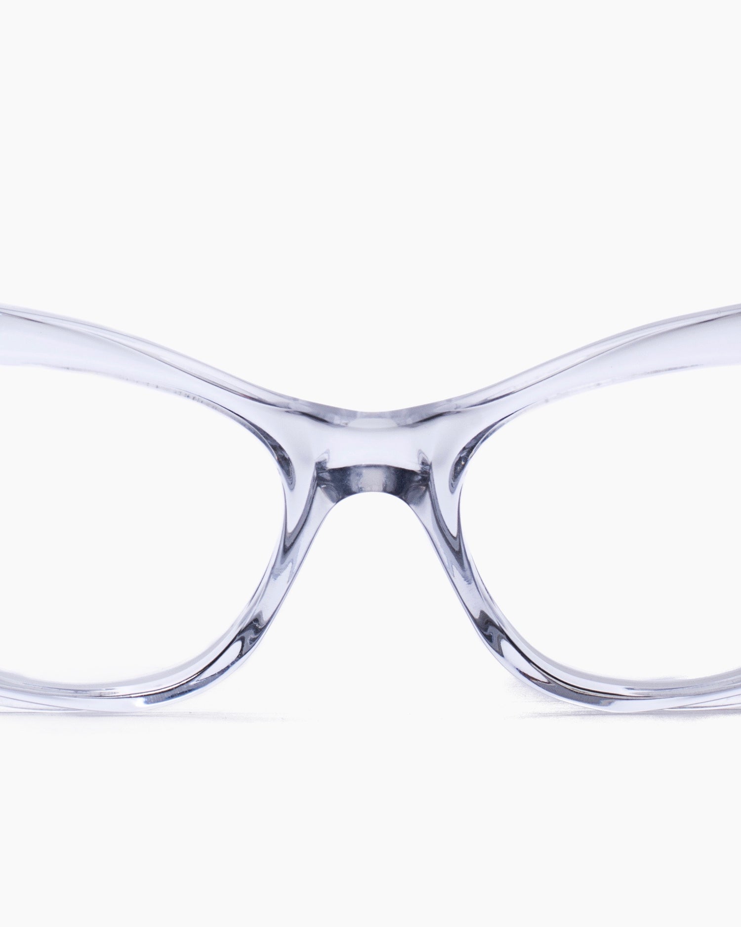 silver plastic cat eyeglasses by Kirk&Kirk model Esme, front view, lunettes de vue chat couleur argent
    >
  </div>
  <button class=