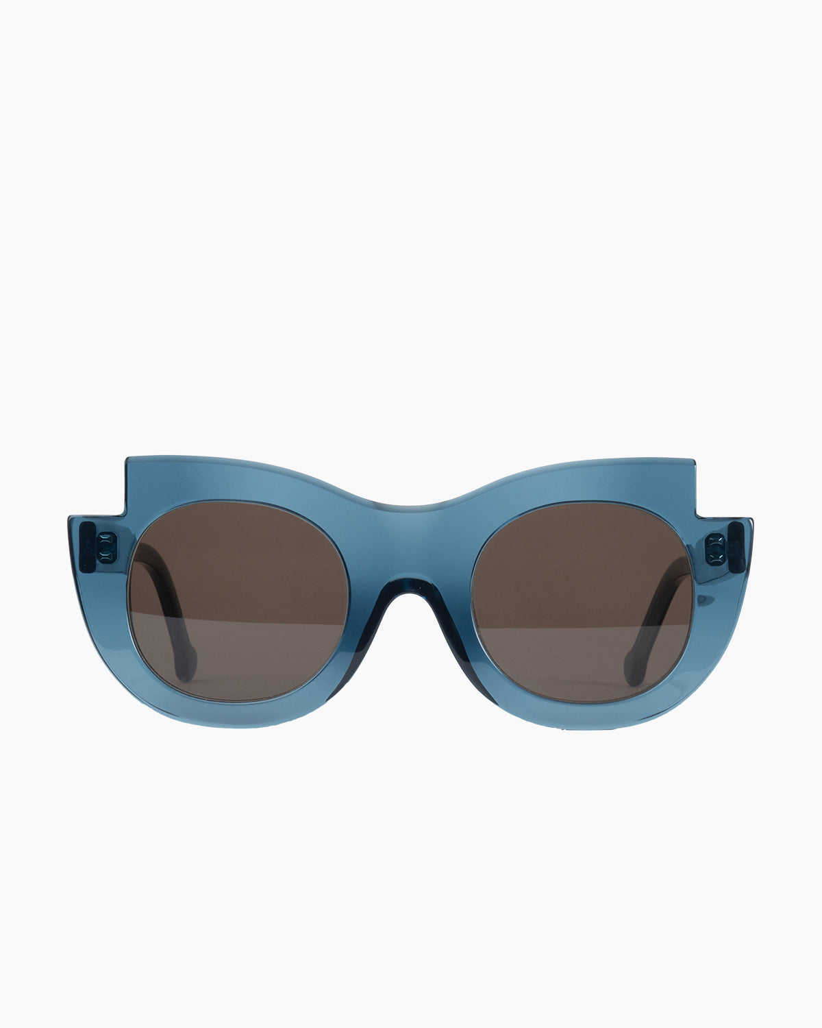 blue plastic round  sunglassesby Marie-Sophie Dion model Latraverse2Sun, front view, lunettes de vue rond couleur Bleu