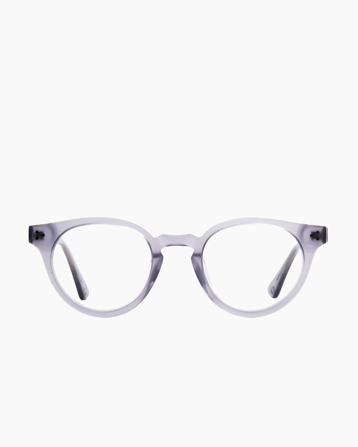 Evolve - Stills - 240 | Bar à lunettes:  Marie-Sophie Dion
