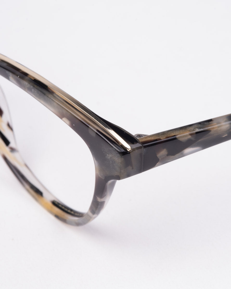tortoise plastic cat eyeglasses by William Morris model Taylor, front view, lunettes de vue Écaille de tortue 