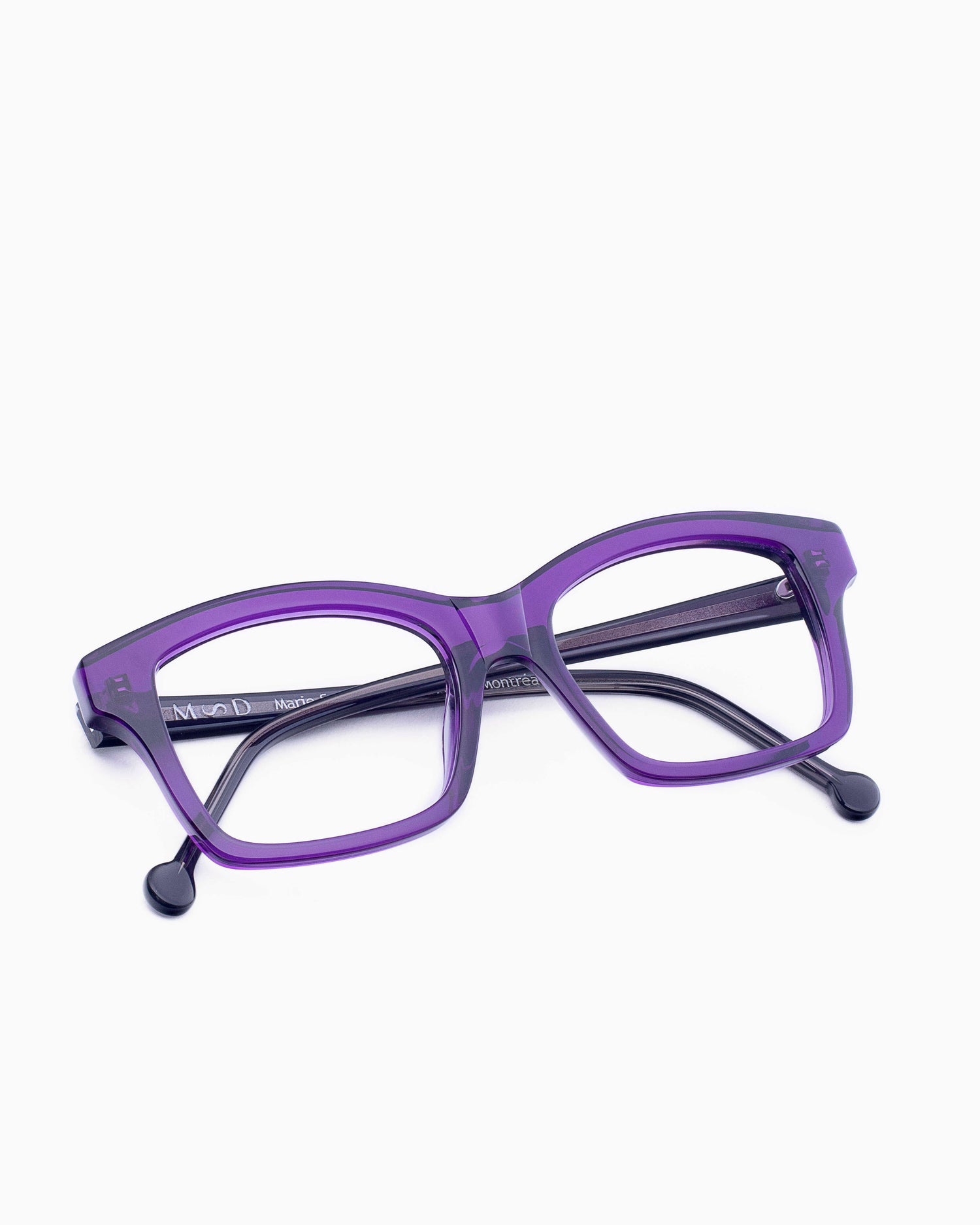 purple plastic butterfly eyeglasses by Marie-Sophie Dion model Giguere, front view, lunettes de vue violet papillon