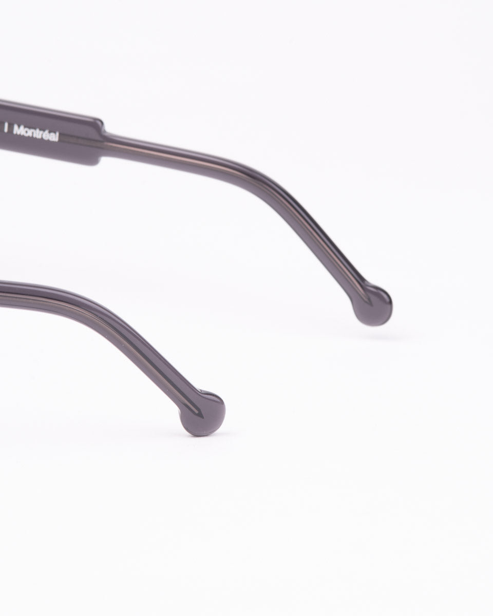 grey plastic rectangle eyeglasses by Marie-Sophie Dion model Jacques4.0, front view, lunettes de vue rectangle couleur Gris