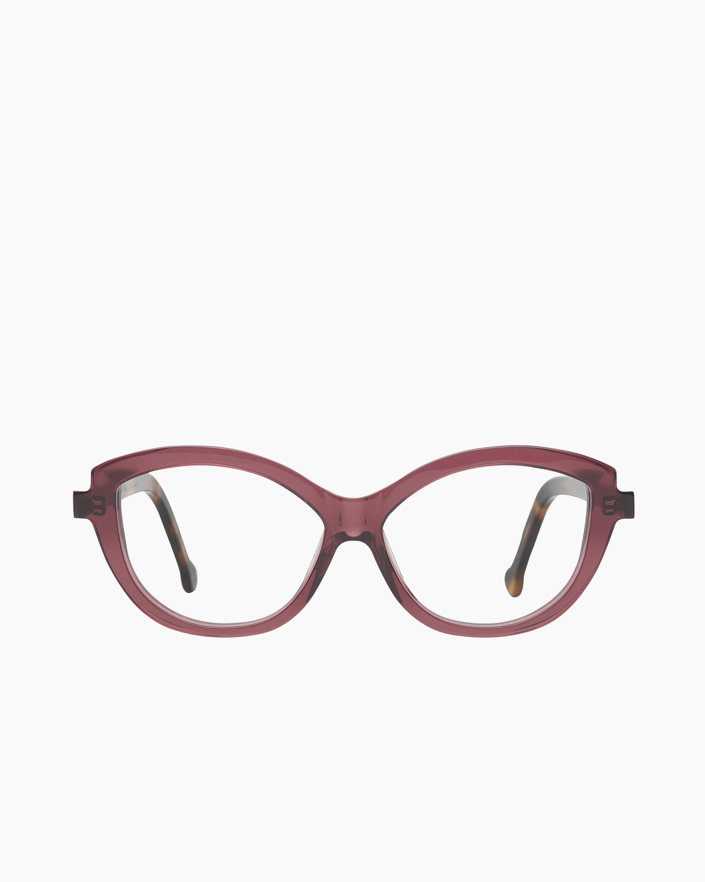 Marie-Sophie Dion - Embroiderer - Pru | glasses bar