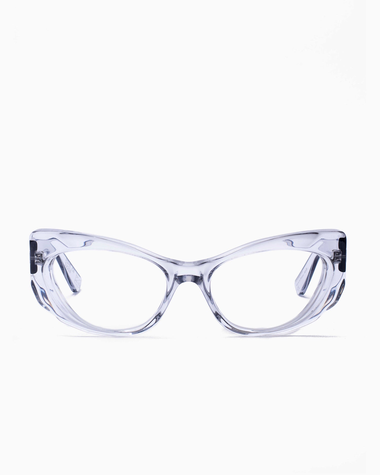 silver plastic cat eyeglasses by Kirk&Kirk model Esme, front view, lunettes de vue chat couleur argent
    >
  </div>
  <button class=