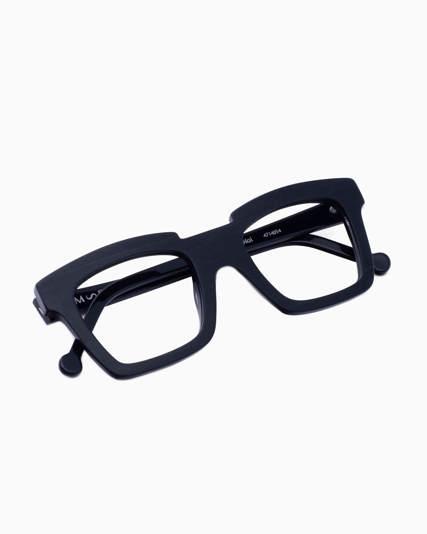 Marie-Sophie Dion - Willard - Noi | glasses bar