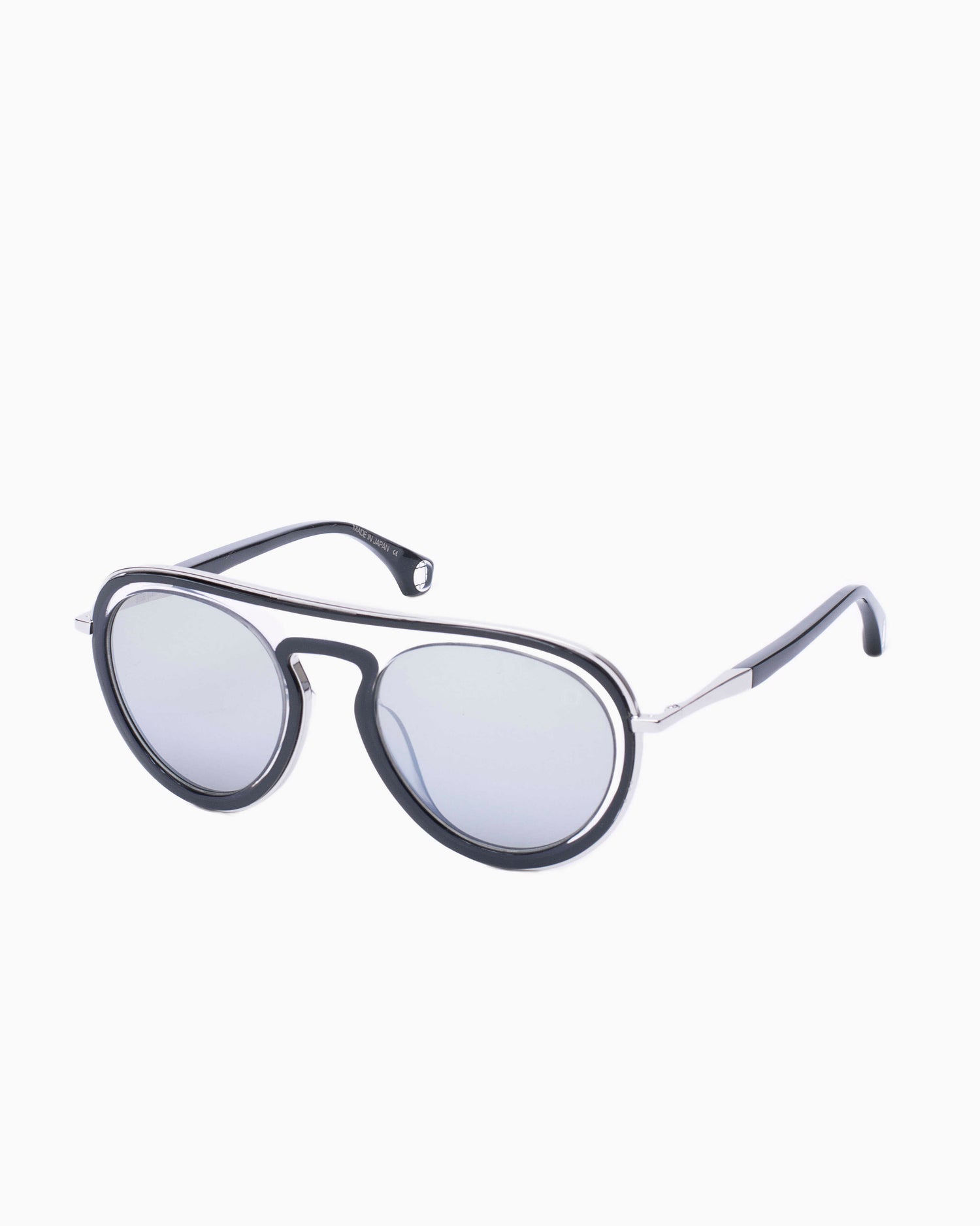 Blake Kuwahara - eero - CRYSTAL | Bar à lunettes:  Marie-Sophie Dion
