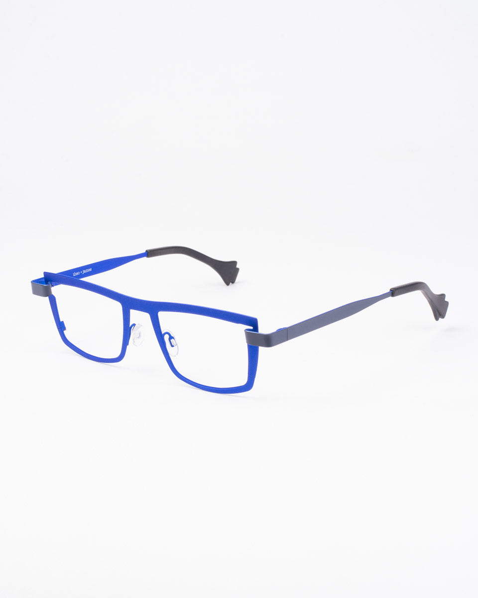 blue metal rectangle eyeglasses by Theo model vekki, front view, lunettes de vue Bleu rectangle