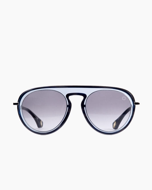 blue plastic aviator  sunglassesby Blake Kuwahara model eero, front view, lunettes de vue aviateur couleur Bleu