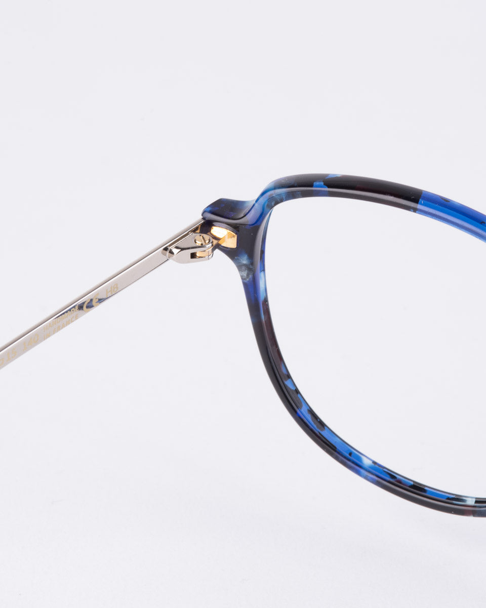 blue plastic cat eyeglasses by Francois Pinton model Gypset5, front view, lunettes de vue Bleu 