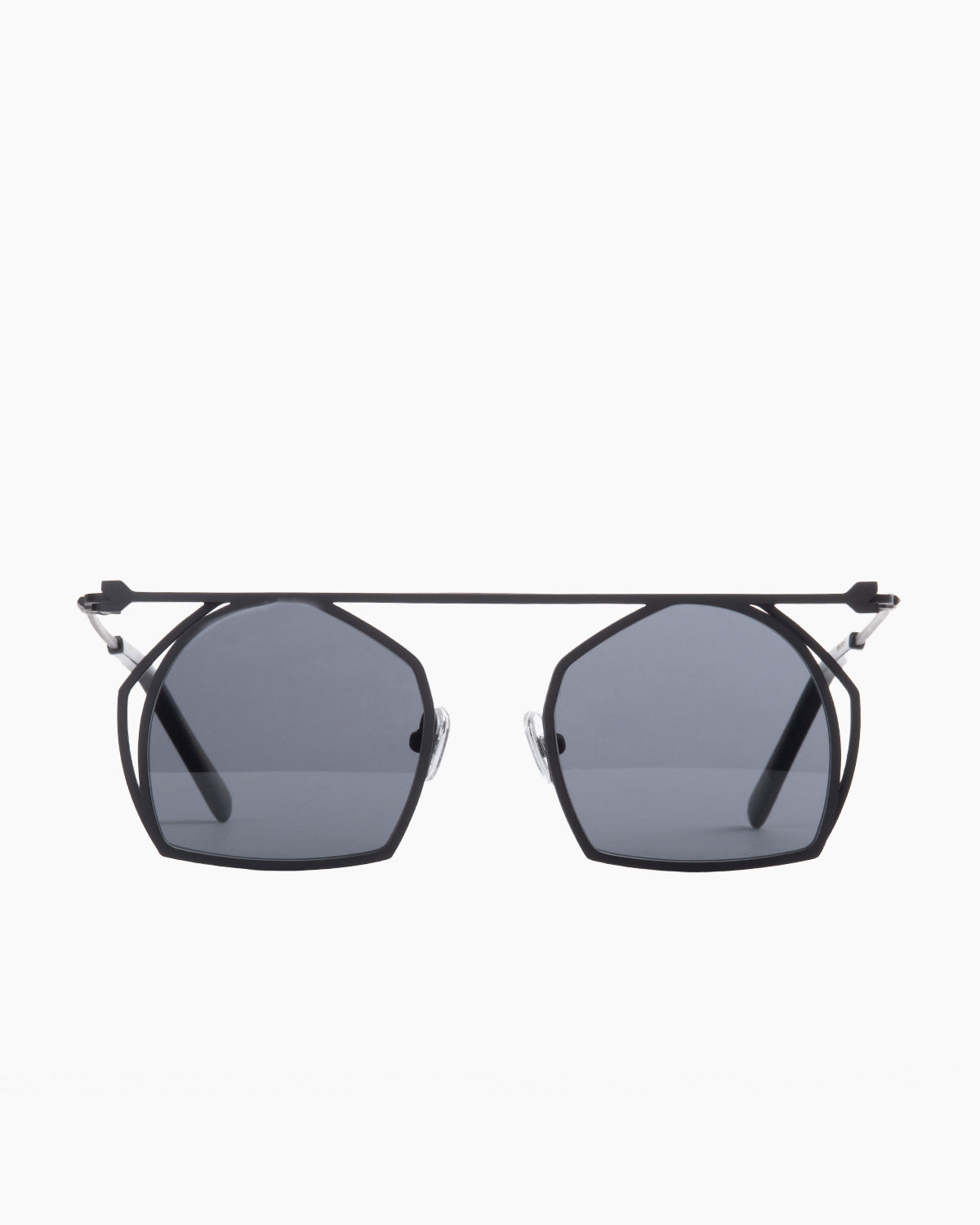black metal hexagon eyeglasses by Gamine model PINHEIROS, front view, lunettes de vue hexagone couleur noir