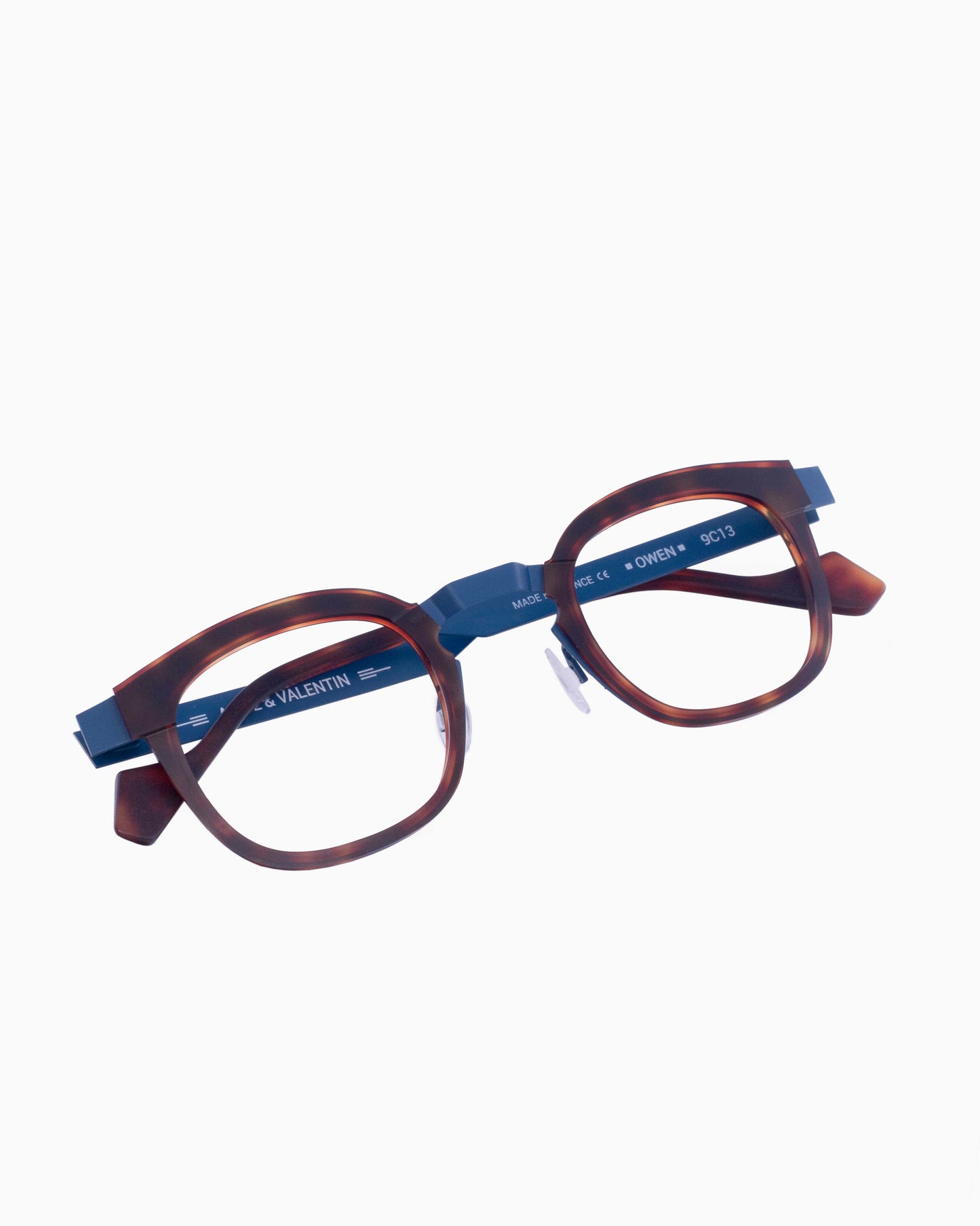 Anne and Valentin - Owen - 9C13 | glasses bar