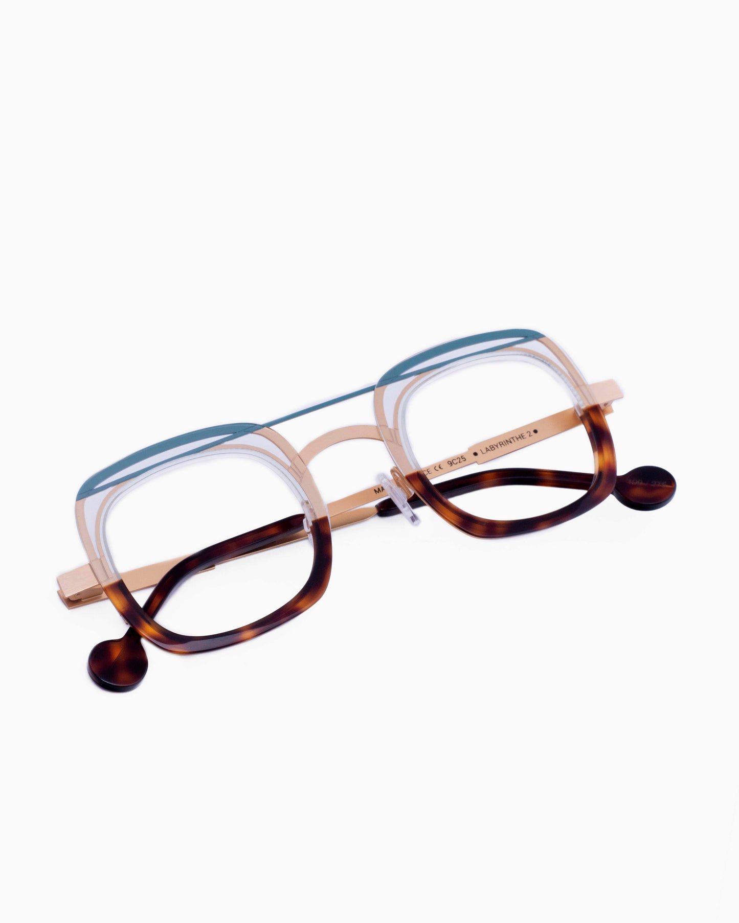Anne and Valentin - Maze2 - 9C25 | glasses bar