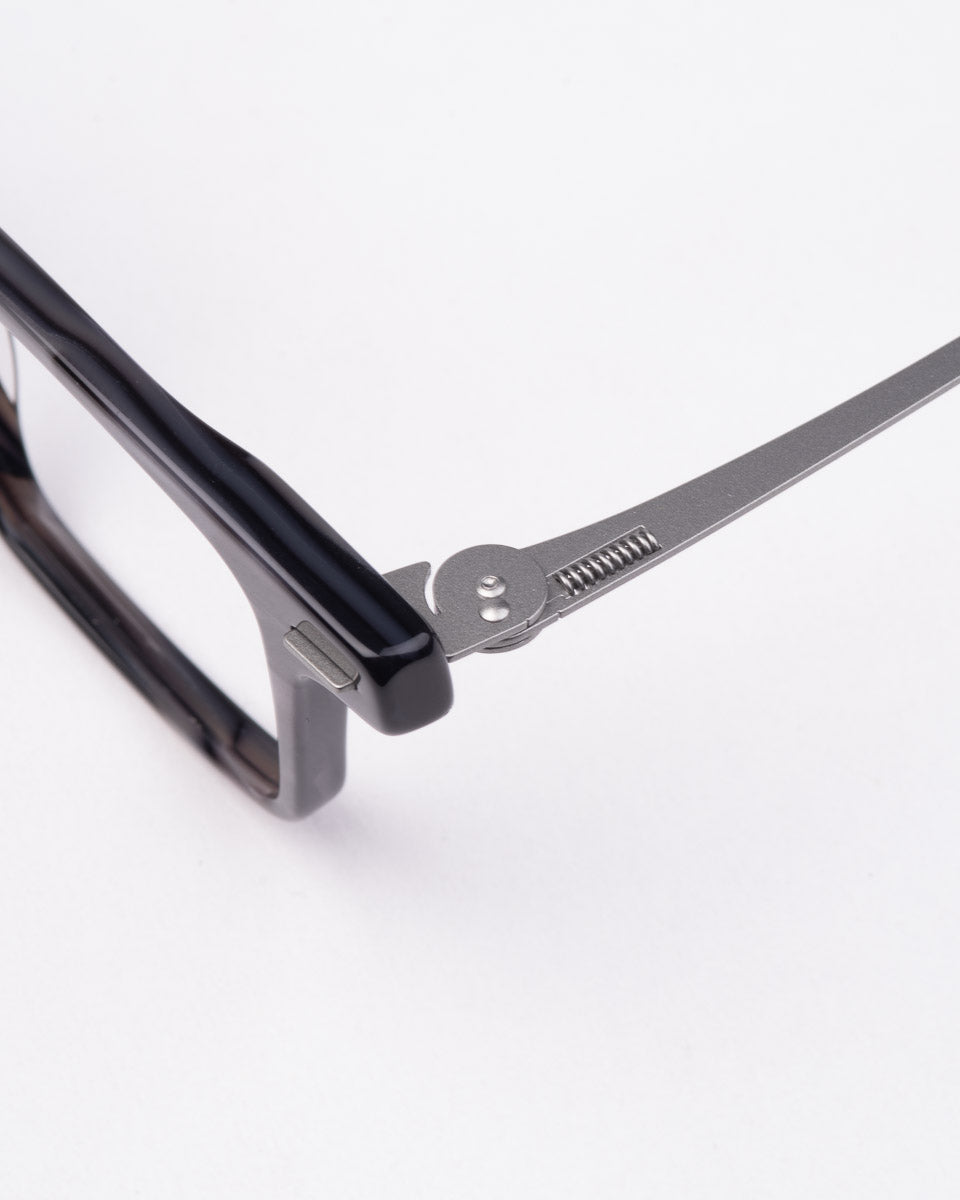 Theo - Peruna - 23 | glasses bar:  Marie-Sophie Dion