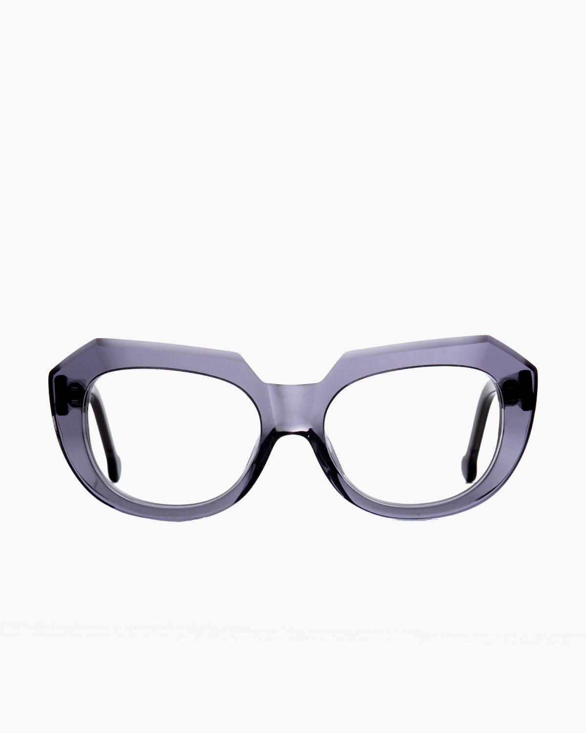 grey plastic cat eyeglasses by Marie-Sophie Dion model Lemay, front view, lunettes de vue chat couleur gris