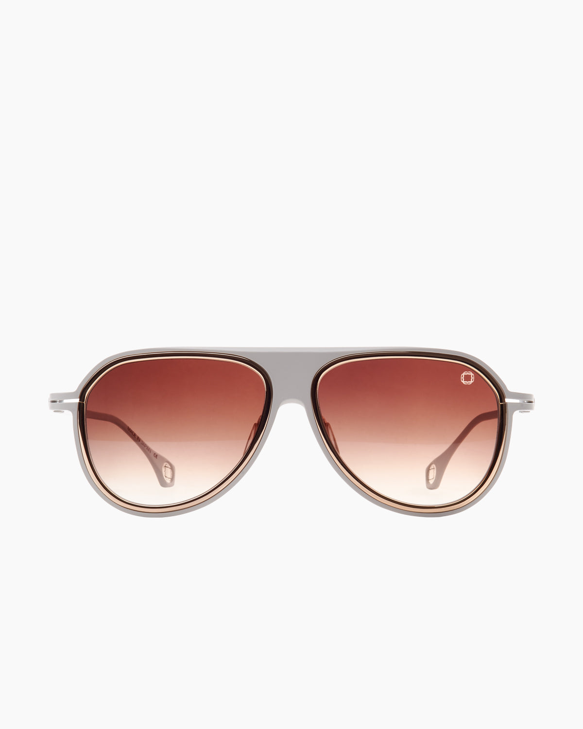 white metal aviator  sunglassesby Blake Kuwahara model Easton, front view, lunettes de vue aviateur couleur blanc