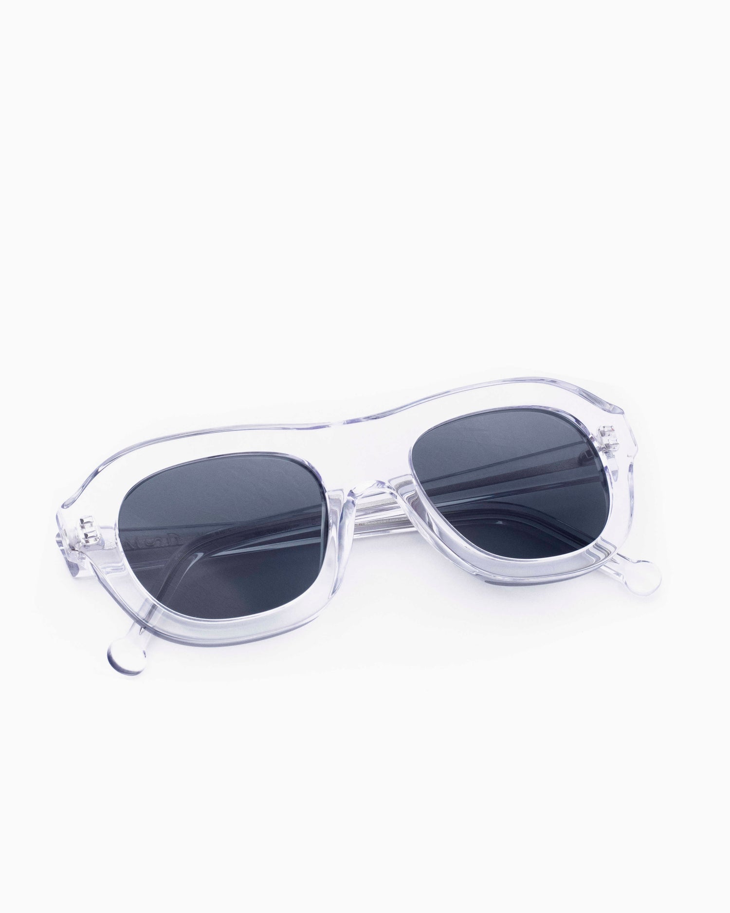 Marie-Sophie Dion - AlainSun - Gin | glasses bar:  Marie-Sophie Dion