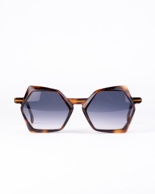 Dzmitry Samal - 009 - Scales | glasses bar