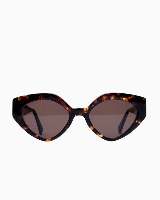 tortoise plastic butterfly sunglassesby Traction model Bougainville, front view, lunettes de vue papillon couleur Écaille de tortue