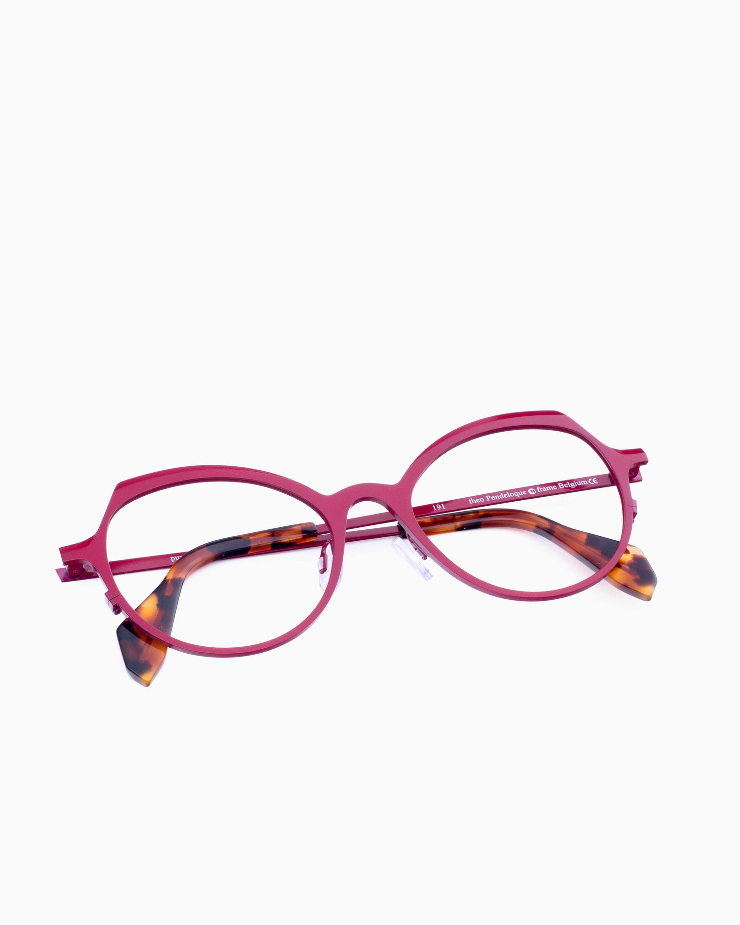 burgundy metal butterfly eyeglasses by Theo model Pendeloque, front view, lunettes de vue papillon couleur bourgogne