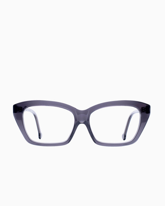 grey plastic butterfly eyeglasses by Marie-Sophie Dion model Pageau, front view, lunettes de vue papillon couleur Gris