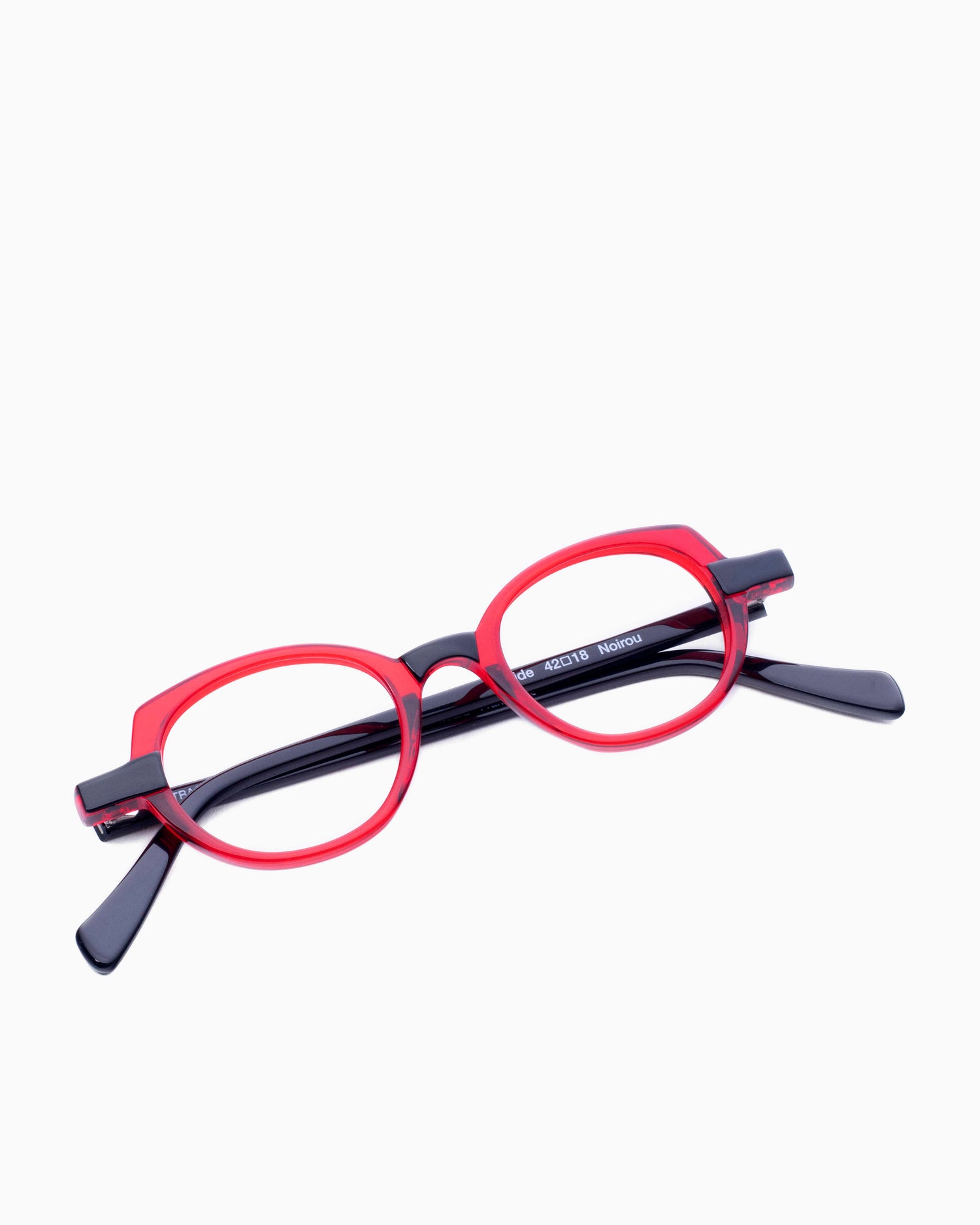 TRACTION - Ovid - Noirou | glasses bar:  Marie-Sophie Dion