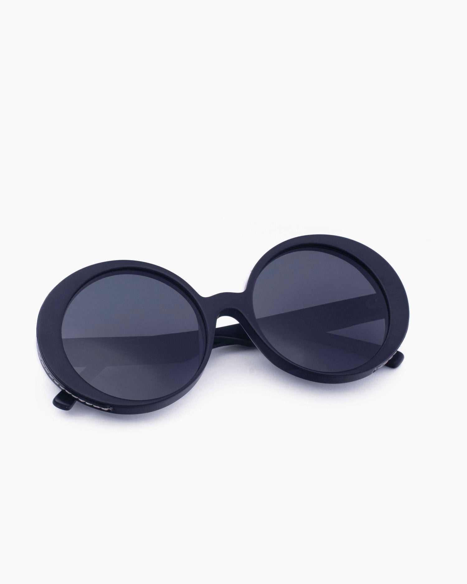 black plastic round  sunglassesby Histoire de voir model FIL8, front view, lunettes de vue Noir rond