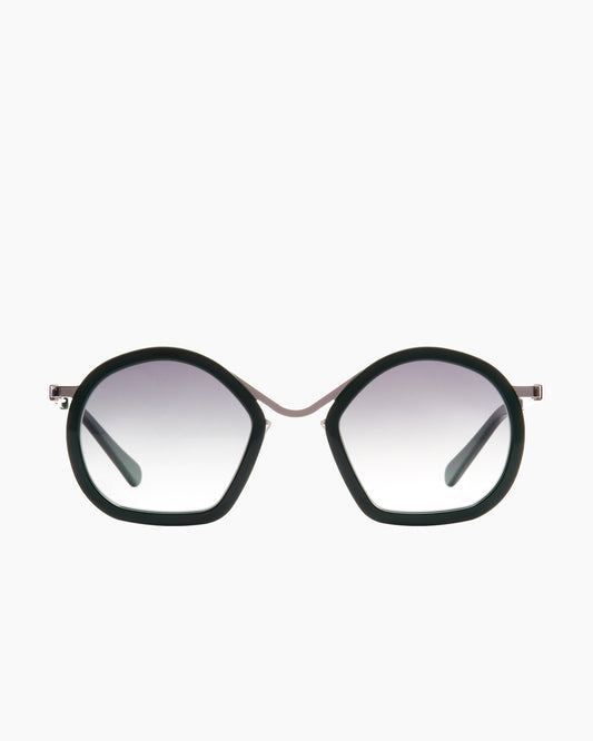 green metal oval sunglassesby Gamine model Lombard street s, front view, lunettes de vue ovale couleur vert