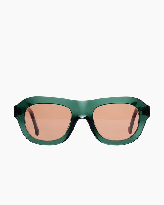 green plastic aviator sunglassesby Marie-Sophie Dion model AlainSun, front view, lunettes de vue aviateur couleur vert