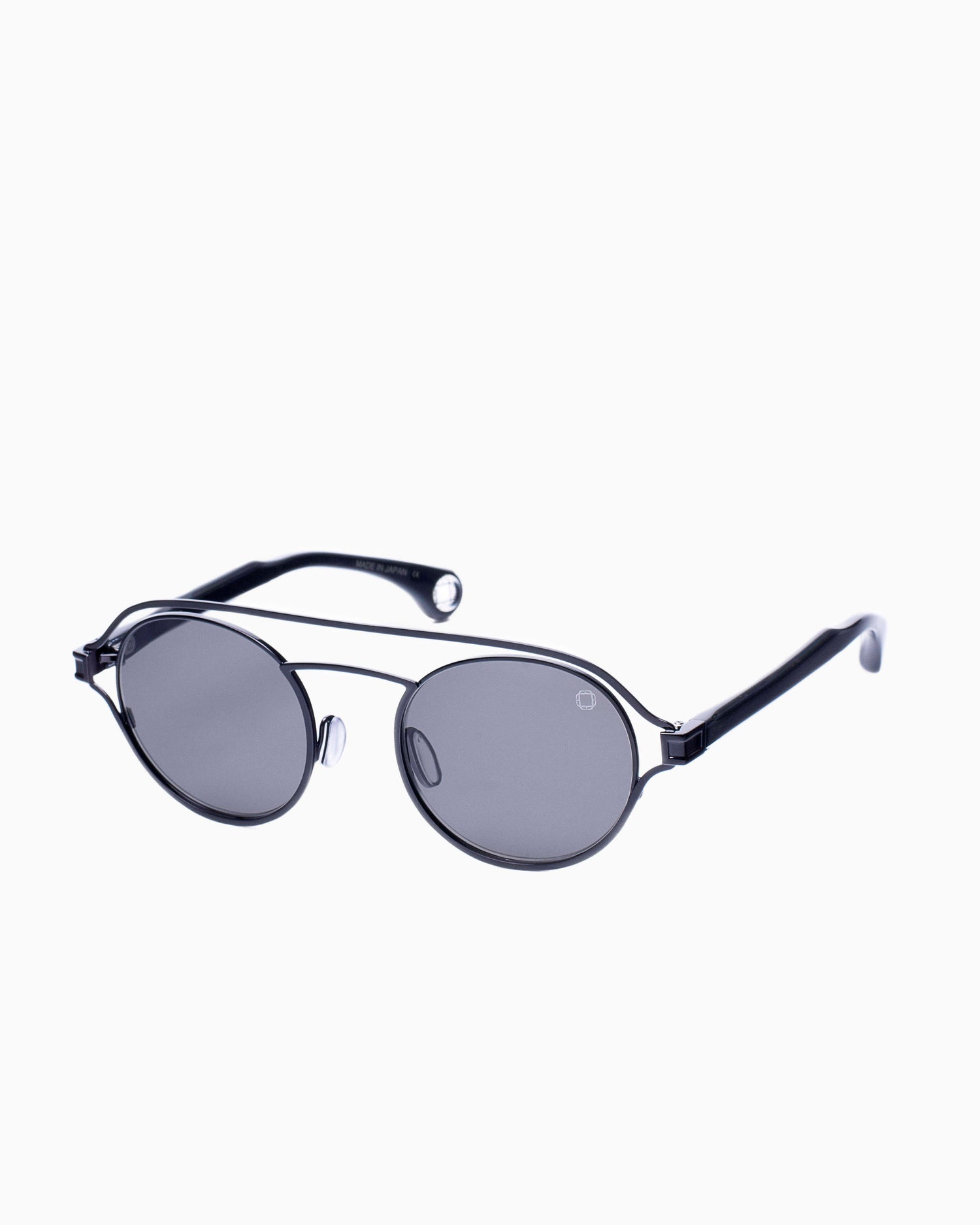 black metal aviator eyeglasses by Blake Kuwahara model Stirling, front view, lunettes de vue Noir aviateur