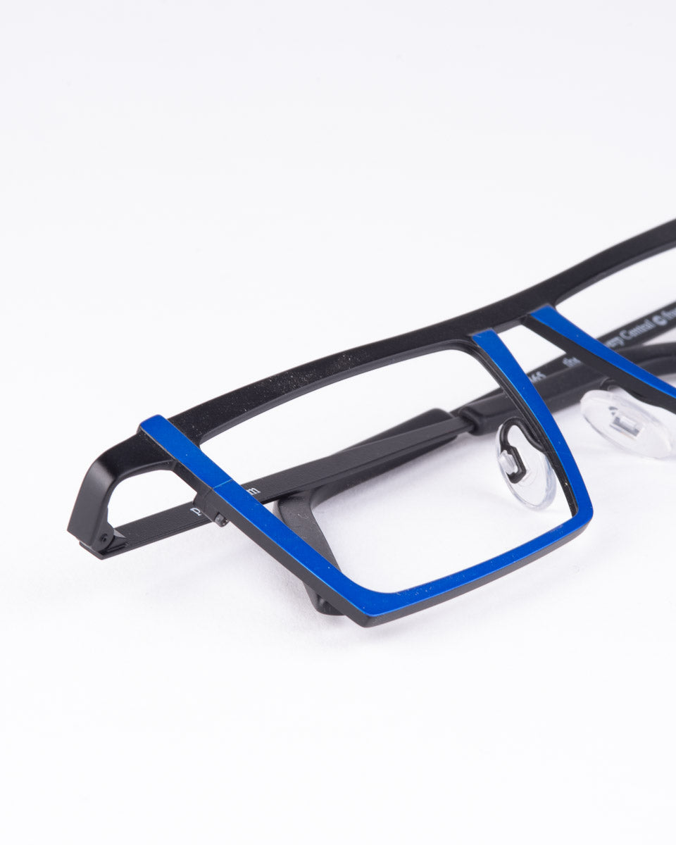 Theo - Antwerpcentral - 365 | glasses bar