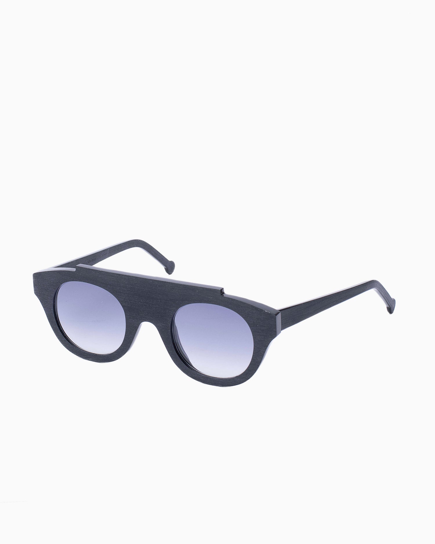 black plastic aviator  sunglassesby Marie-Sophie Dion model Pitt.S, front view, lunettes de vue aviateur couleur Noir