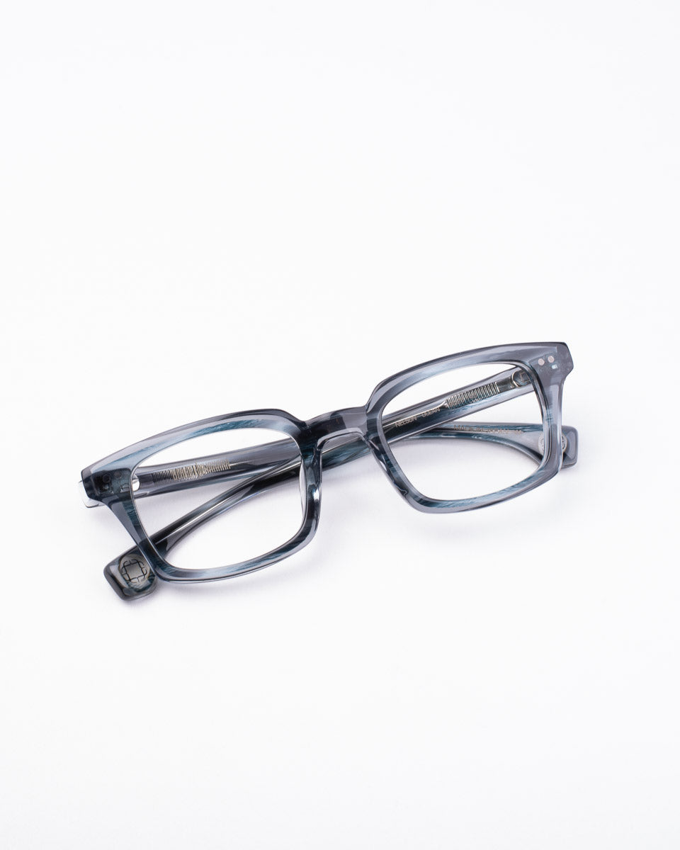blue plastic rectangle eyeglasses by Blake Kuwahara model Nelson, front view, lunettes de vue rectangle couleur Bleu