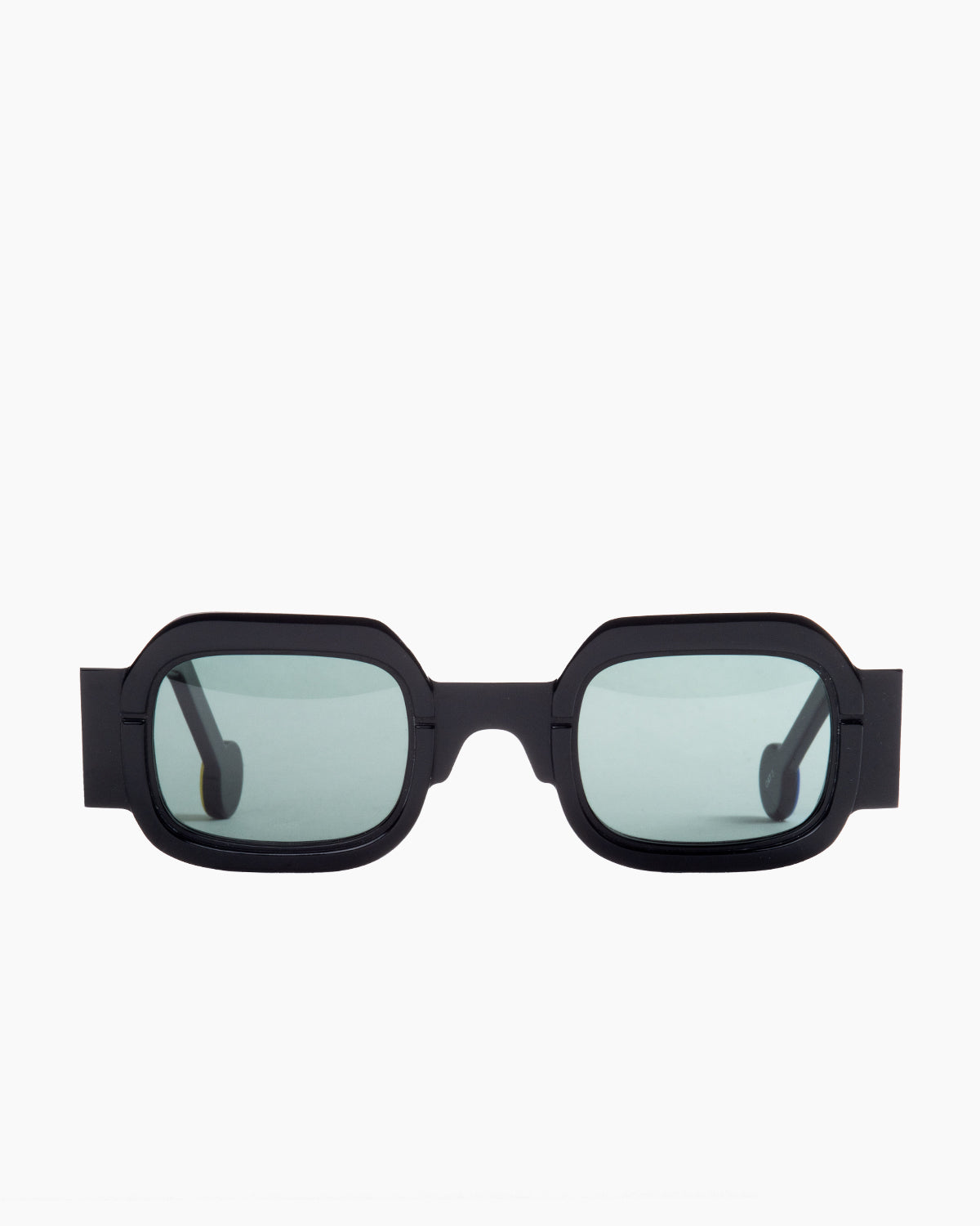 black plastic rectangle  sunglassesby Anne et Valentin model Lala2, front view, lunettes de vue rectangle couleur noir