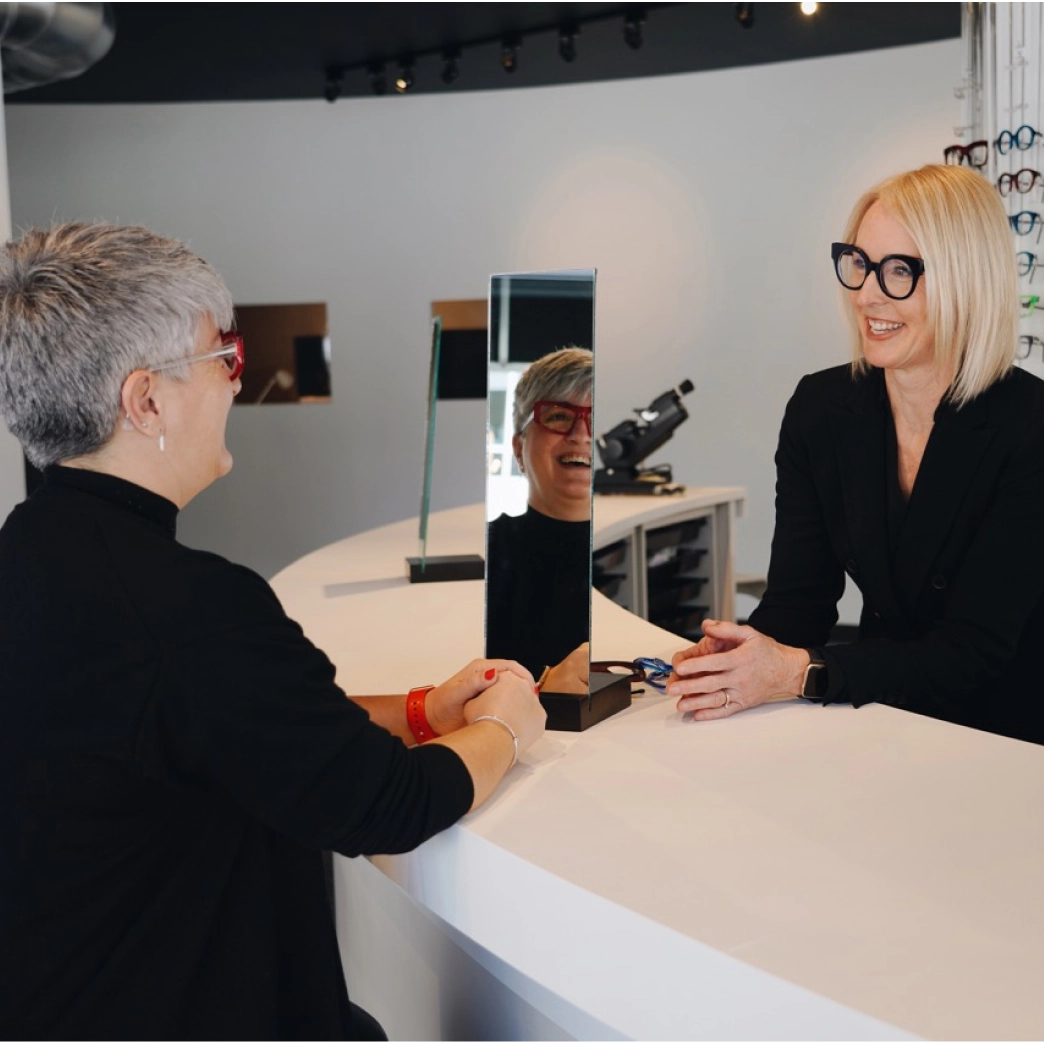 Séance de stylisme lunetterie personnalisée au Bar à Lunettes